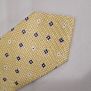 English Laundry 100% silk necktie - pale yellow